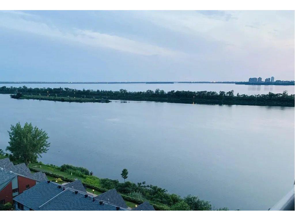 









7680


Boul. Marie-Victorin

, 1420,
Brossard,




QC
J4W3L2

