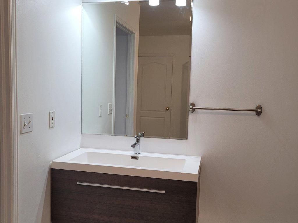 









7680


Boul. Marie-Victorin

, 1420,
Brossard,




QC
J4W3L2

