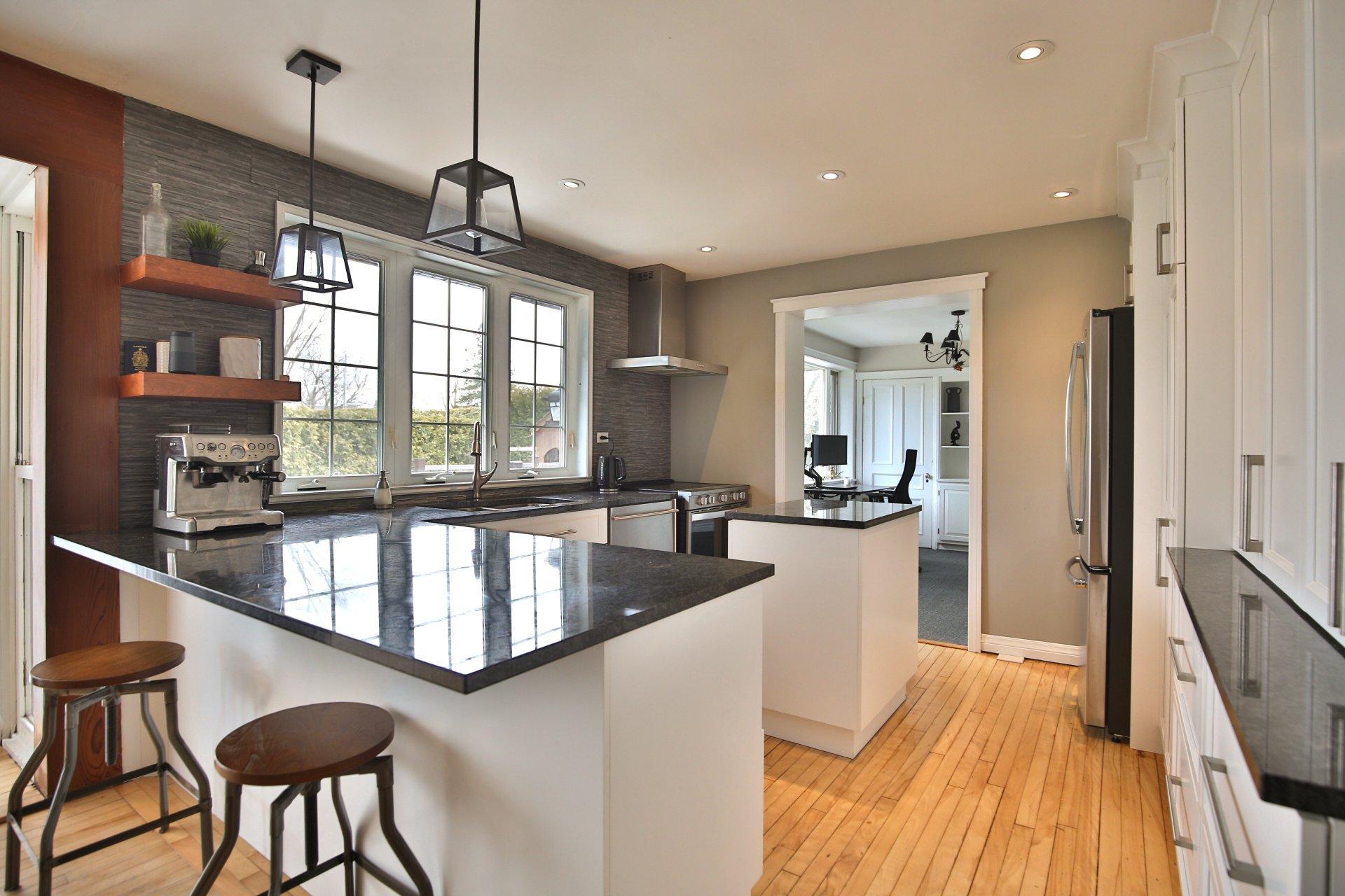 









2094


Rue de Bedford

,
Saint-Bruno-de-Montarville,




QC
J3V4A8

