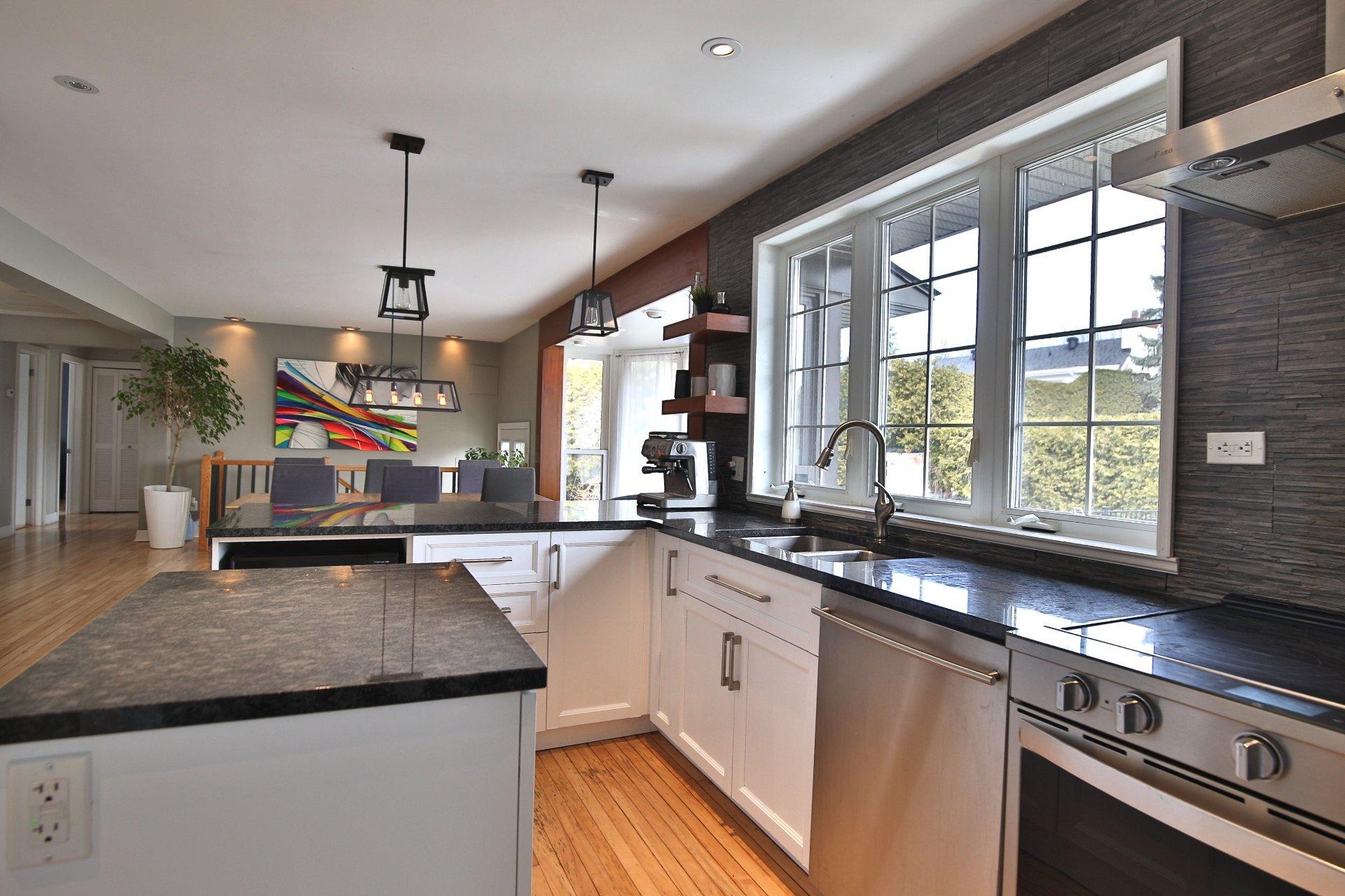 









2094


Rue de Bedford

,
Saint-Bruno-de-Montarville,




QC
J3V4A8

