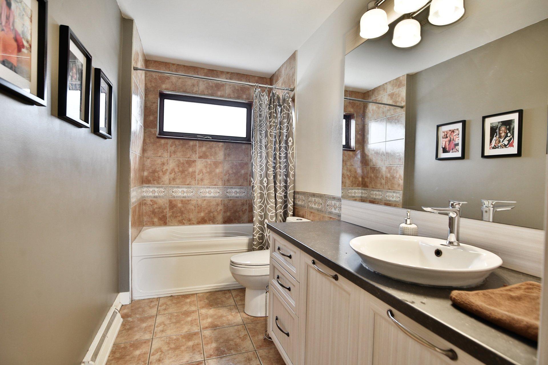 









2094


Rue de Bedford

,
Saint-Bruno-de-Montarville,




QC
J3V4A8

