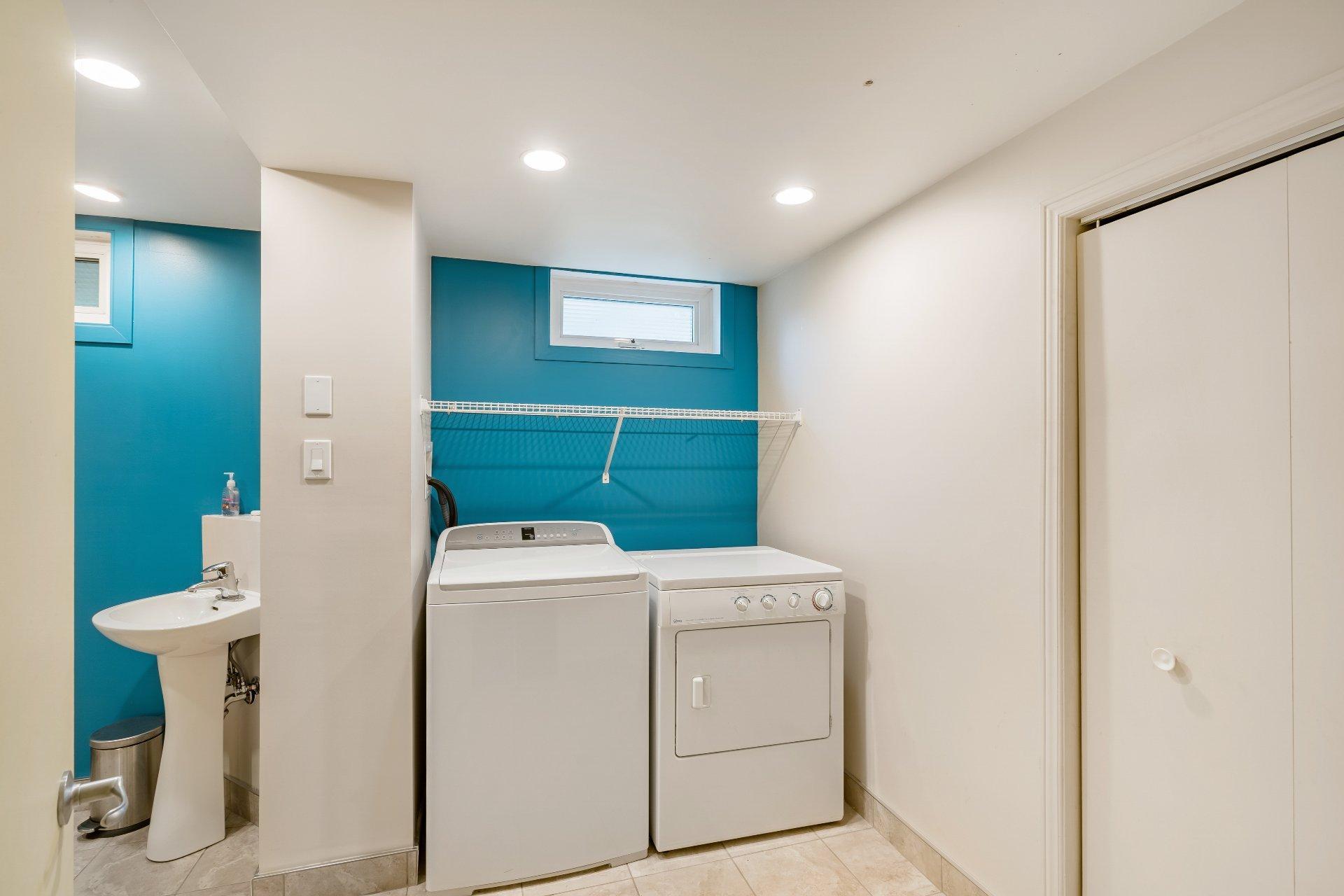 









2094


Rue de Bedford

,
Saint-Bruno-de-Montarville,




QC
J3V4A8

