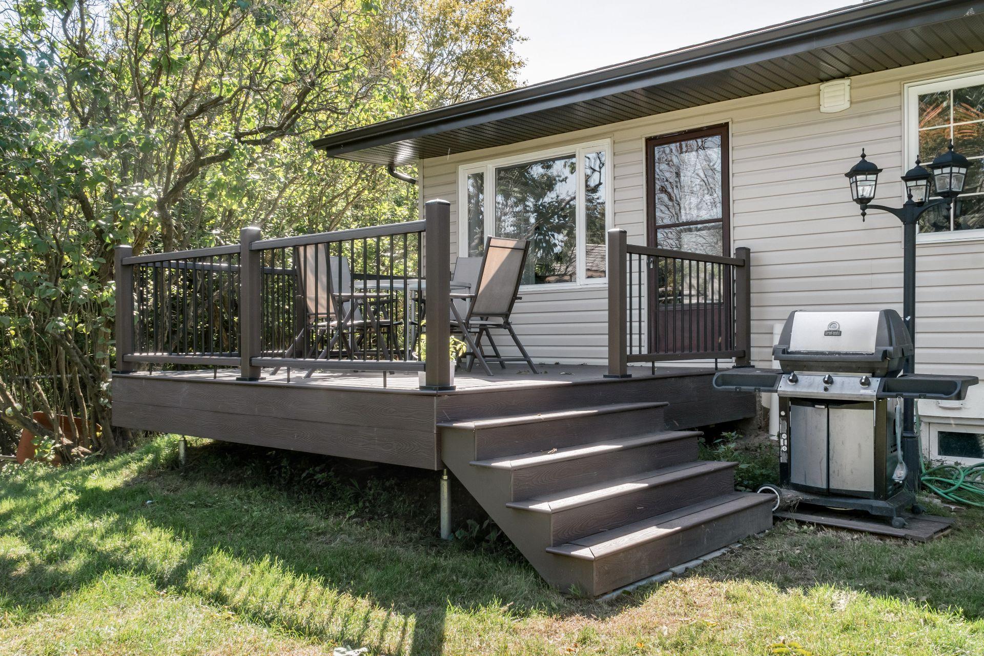 









2094


Rue de Bedford

,
Saint-Bruno-de-Montarville,




QC
J3V4A8

