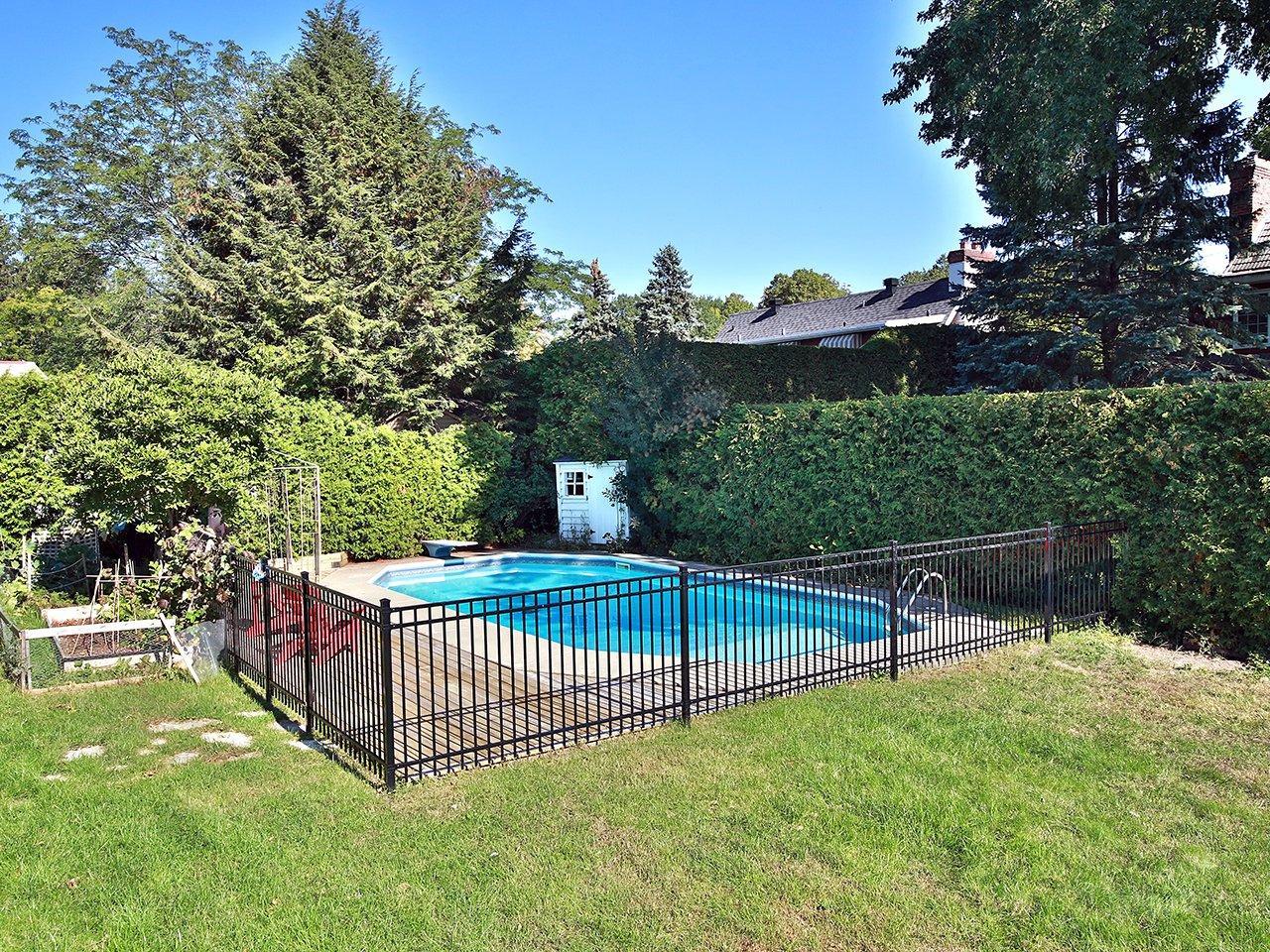 









2094


Rue de Bedford

,
Saint-Bruno-de-Montarville,




QC
J3V4A8


