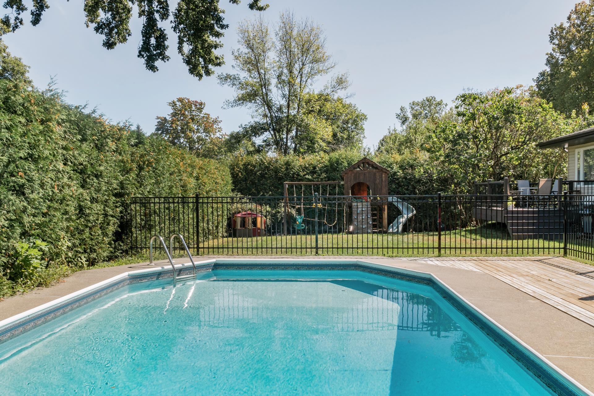 









2094


Rue de Bedford

,
Saint-Bruno-de-Montarville,




QC
J3V4A8

