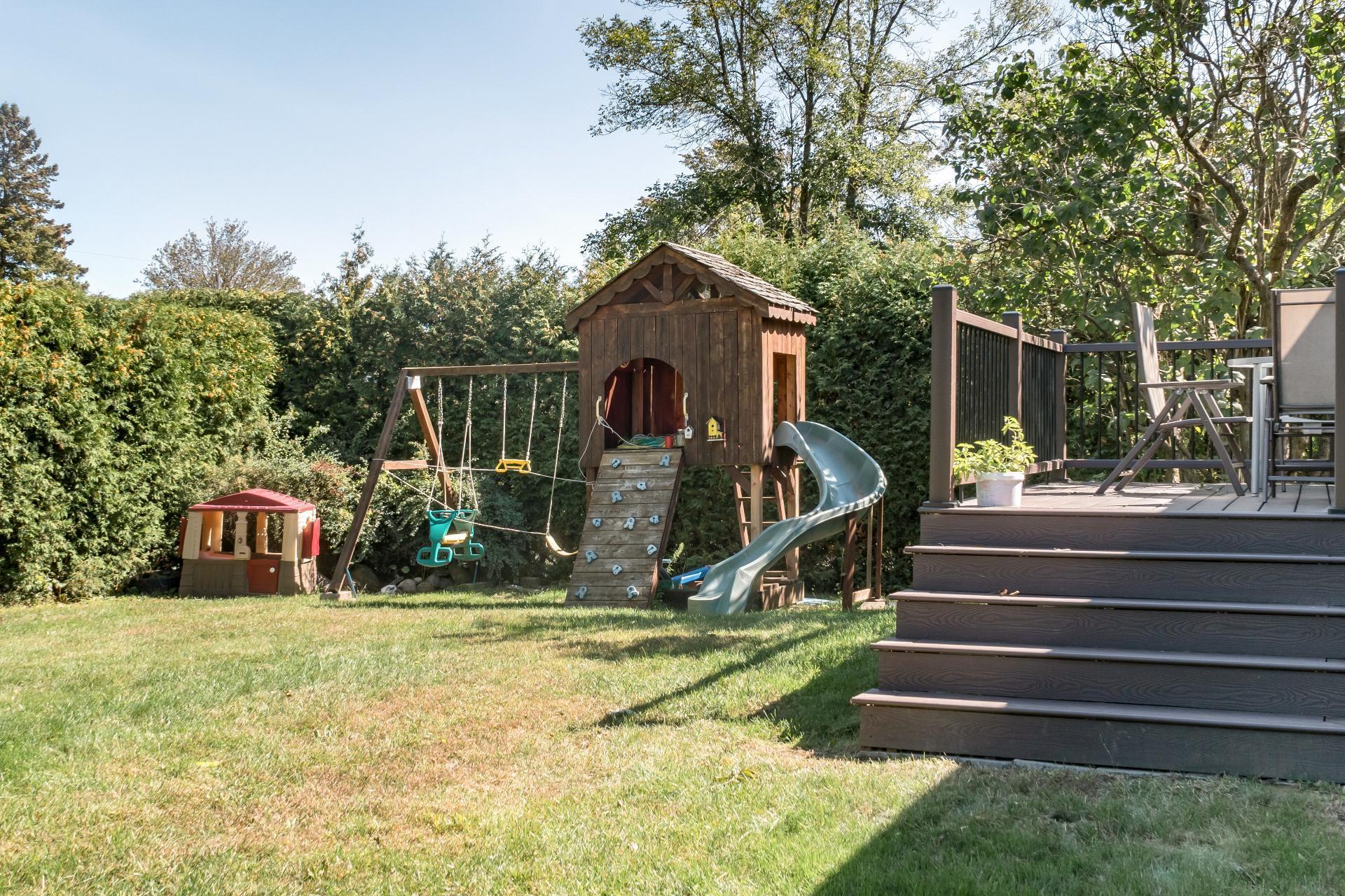 









2094


Rue de Bedford

,
Saint-Bruno-de-Montarville,




QC
J3V4A8

