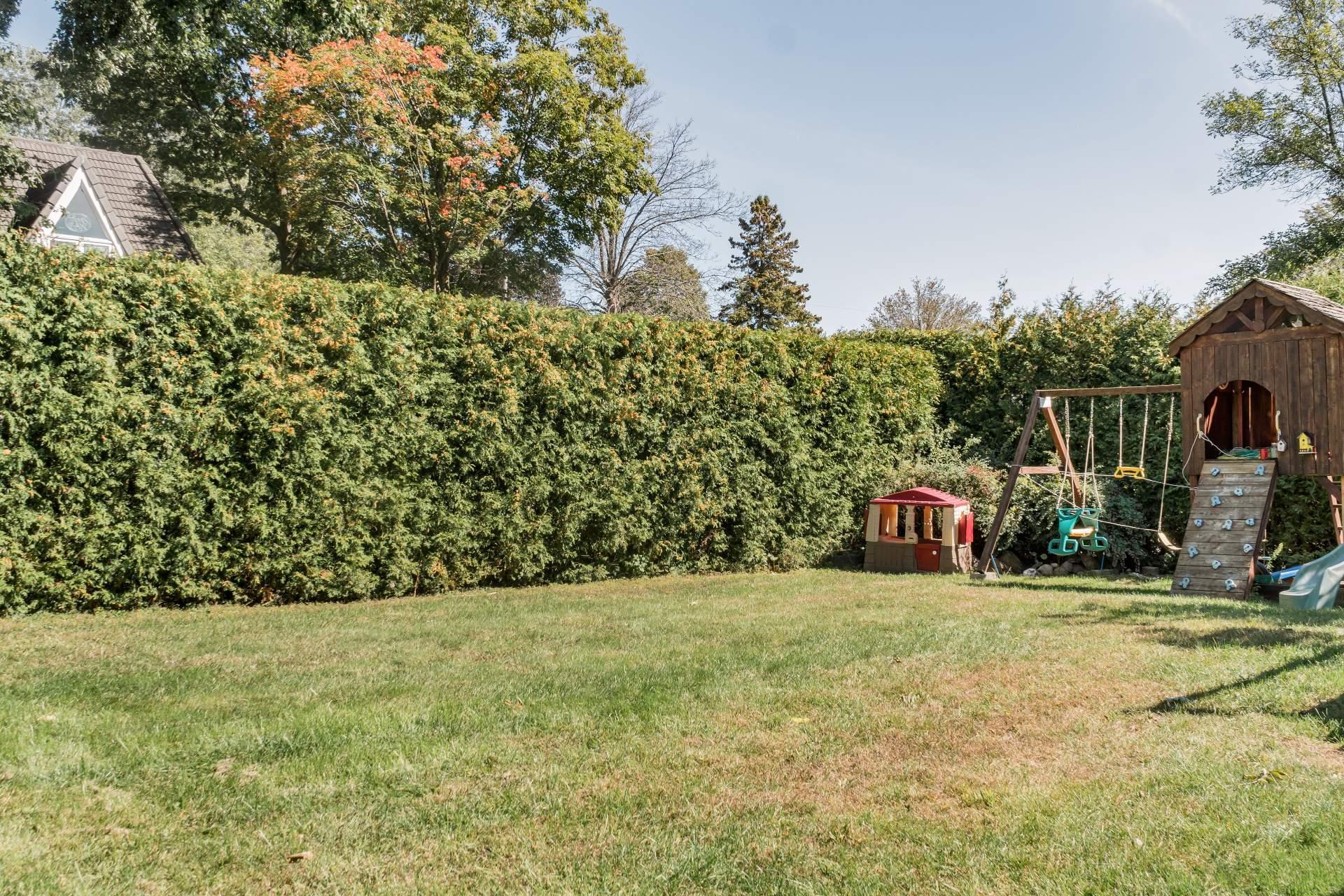 









2094


Rue de Bedford

,
Saint-Bruno-de-Montarville,




QC
J3V4A8

