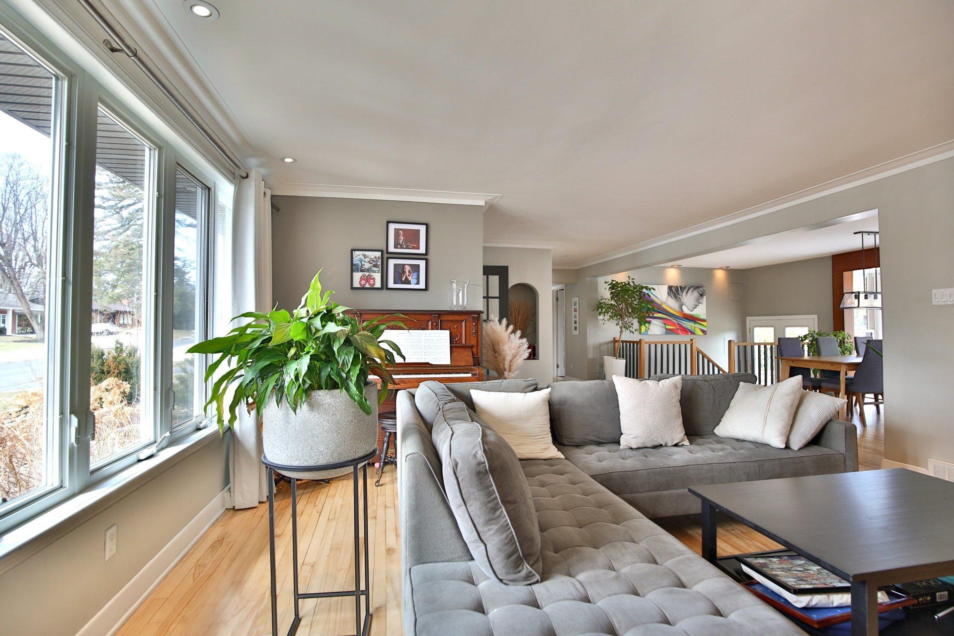 









2094


Rue de Bedford

,
Saint-Bruno-de-Montarville,




QC
J3V4A8

