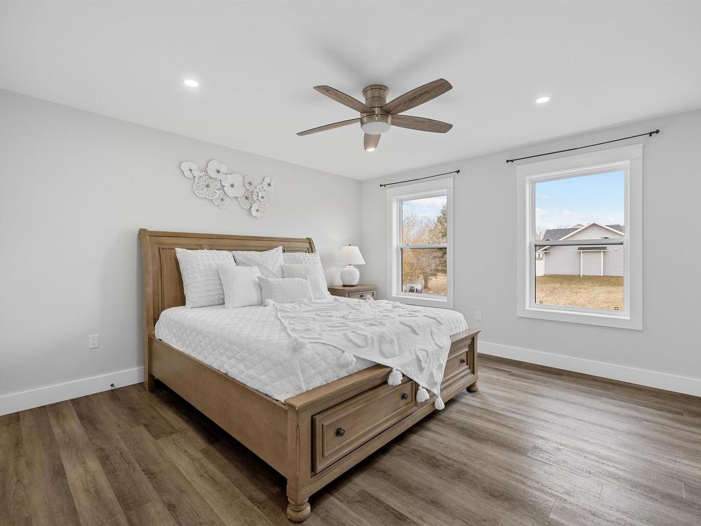 












98 Kelly Heights

,
Stratford,




PE
C1B 4M1

