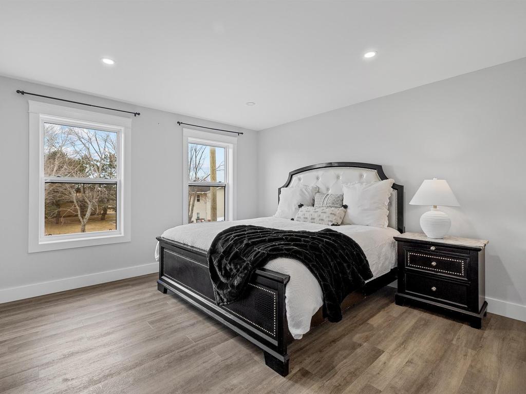 












98 Kelly Heights

,
Stratford,




PE
C1B 4M1

