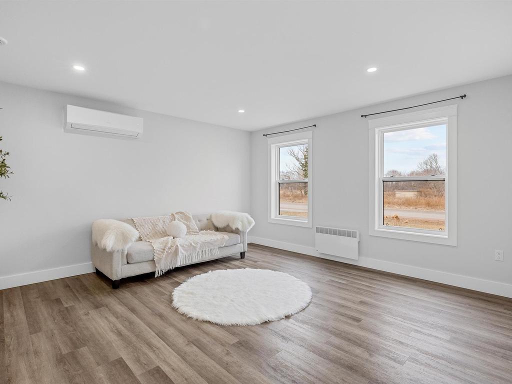 












98 Kelly Heights

,
Stratford,




PE
C1B 4M1

