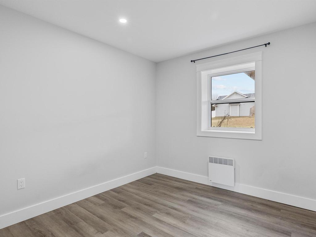 












98 Kelly Heights

,
Stratford,




PE
C1B 4M1

