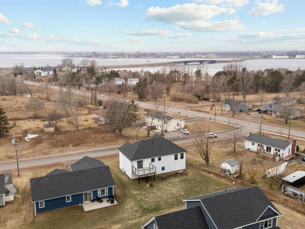 












98 Kelly Heights

,
Stratford,




PE
C1B 4M1

