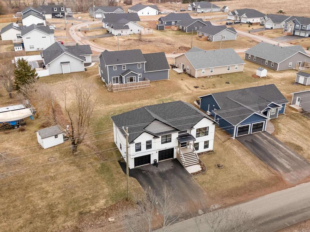 












98 Kelly Heights

,
Stratford,




PE
C1B 4M1

