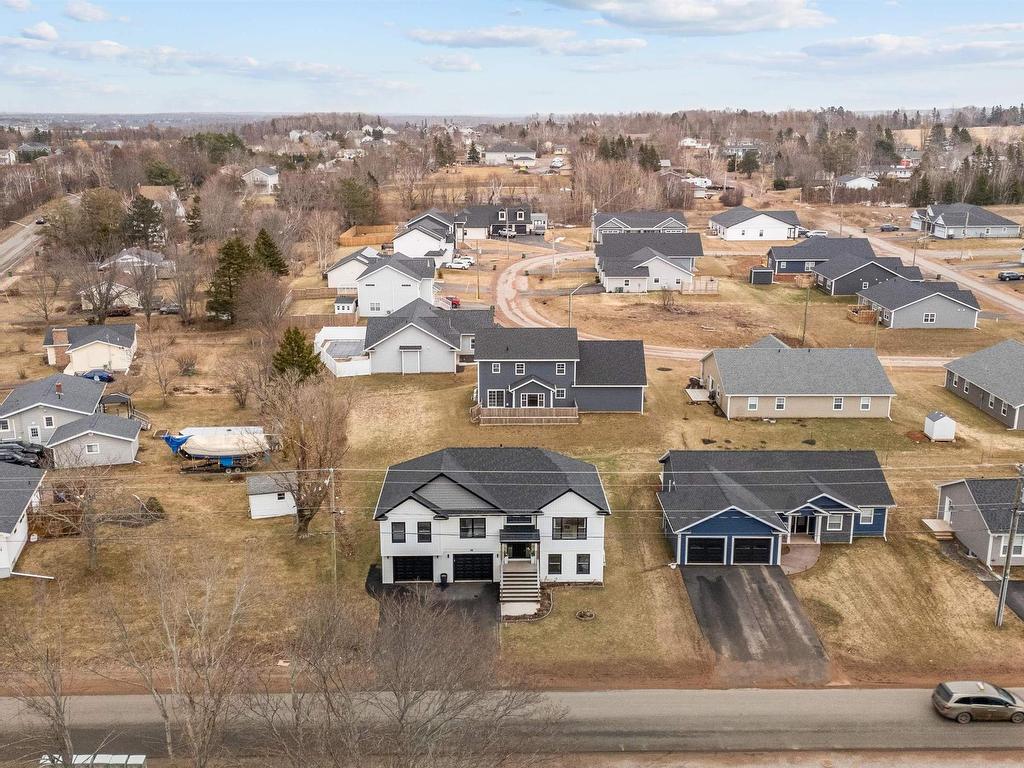 












98 Kelly Heights

,
Stratford,




PE
C1B 4M1

