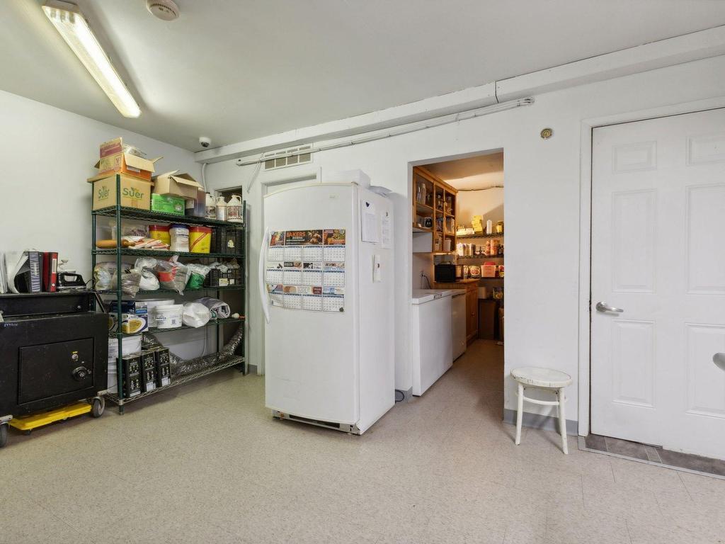 









53


Boul. St-Joseph

,
Gatineau (Hull),




QC
J8T7W3

