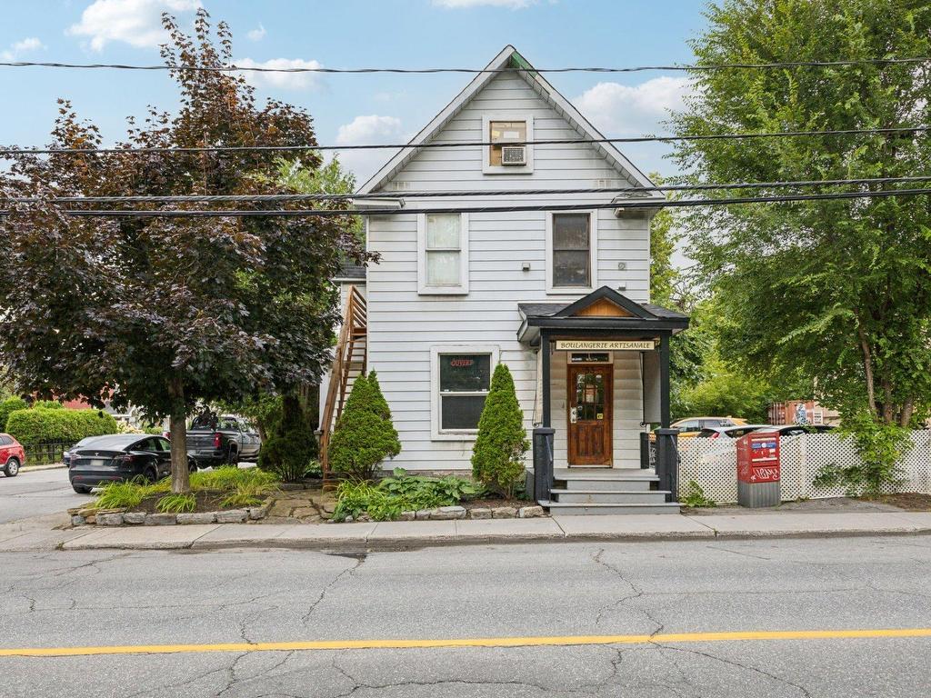 









53


Boul. St-Joseph

,
Gatineau (Hull),




QC
J8T7W3

