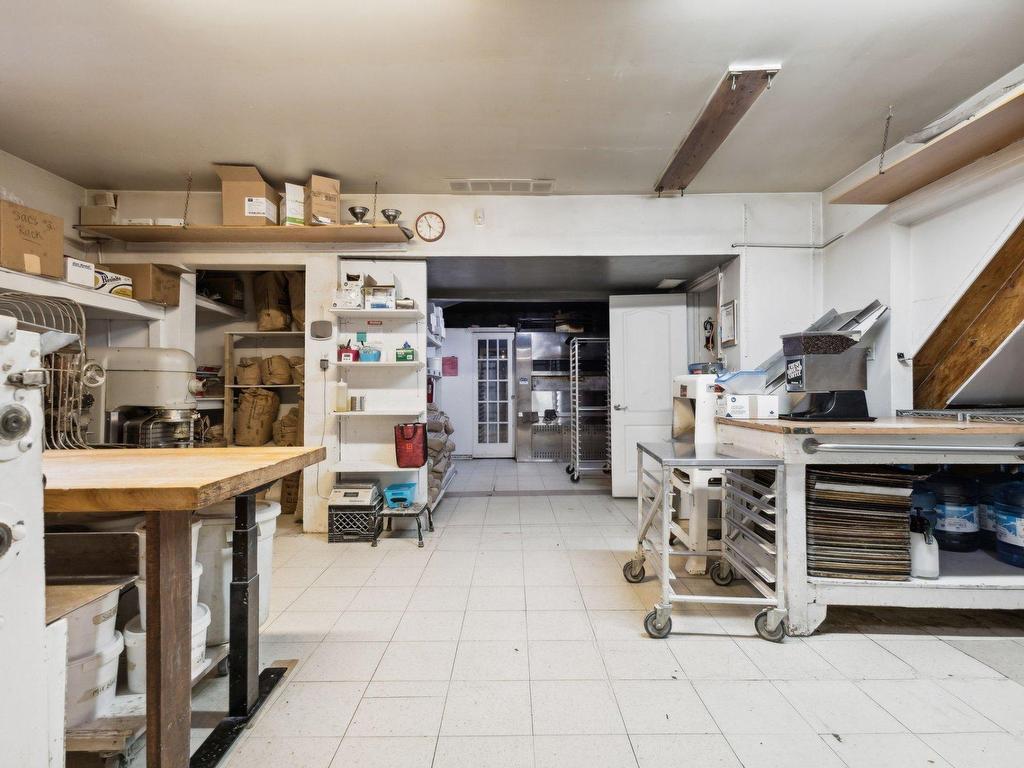 









53


Boul. St-Joseph

,
Gatineau (Hull),




QC
J8T7W3

