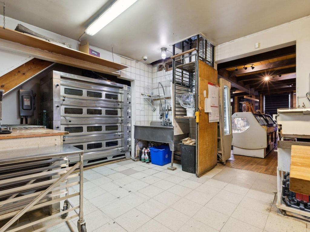 









53


Boul. St-Joseph

,
Gatineau (Hull),




QC
J8T7W3

