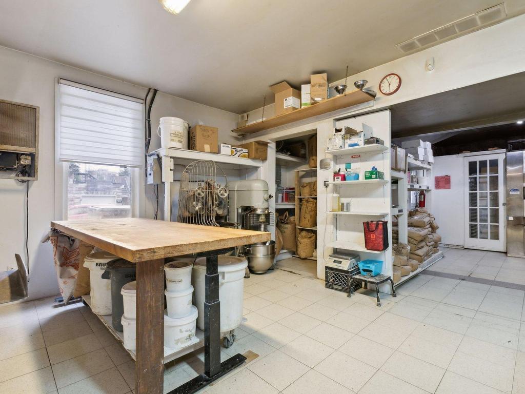 









53


Boul. St-Joseph

,
Gatineau (Hull),




QC
J8T7W3

