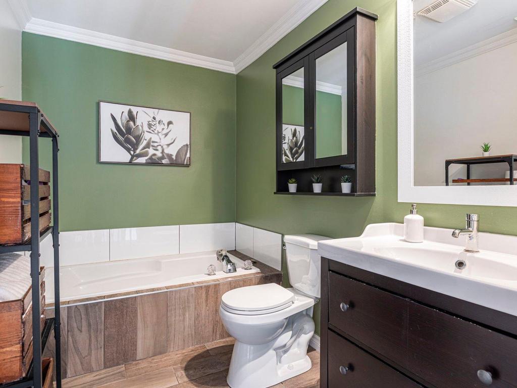 









101


Rue Marie-Renée

,
Varennes,




QC
J3X1X4

