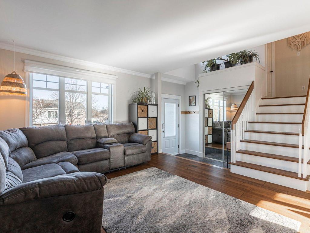 









101


Rue Marie-Renée

,
Varennes,




QC
J3X1X4

