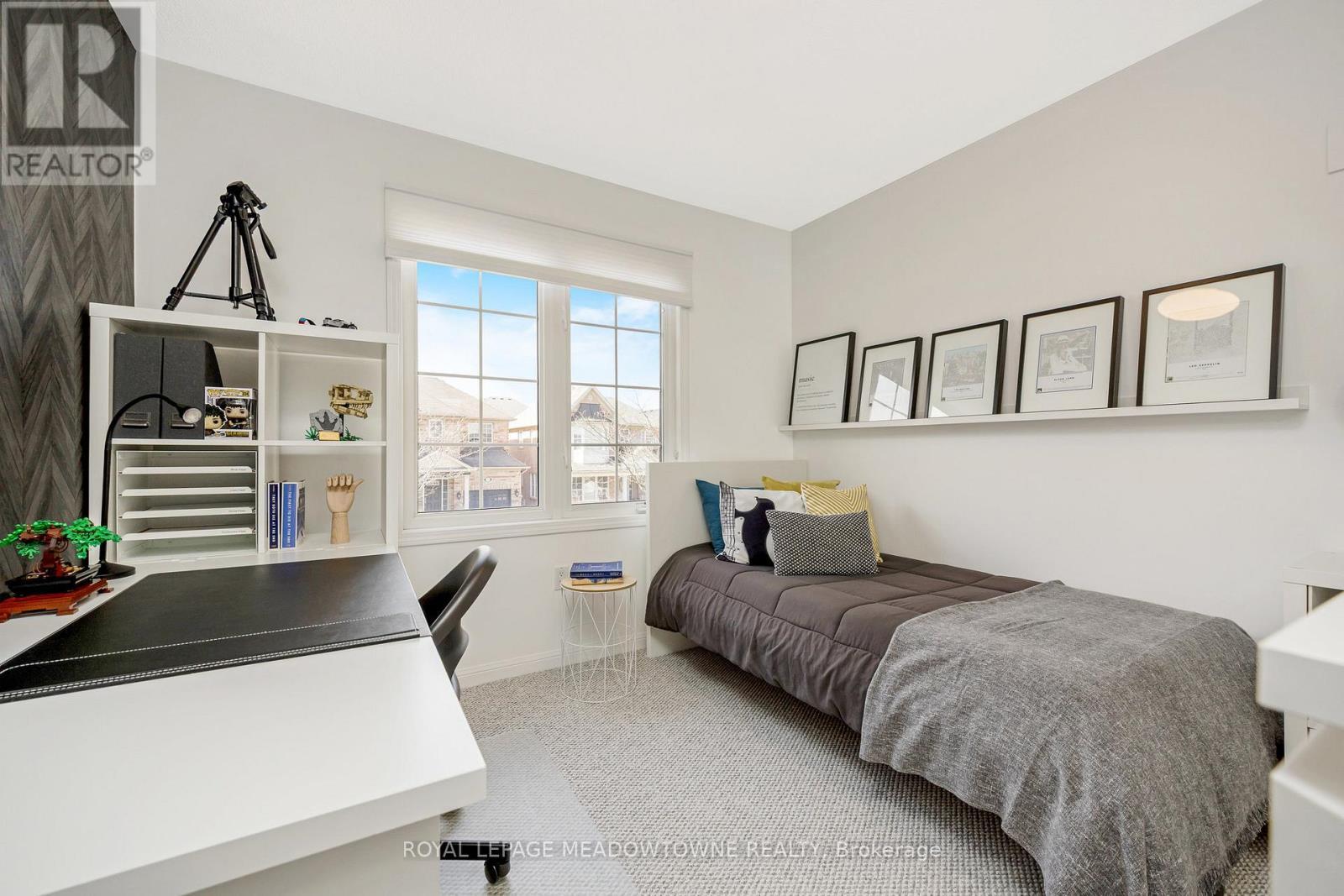 












792 RAYNER COURT

,
Milton,




Ontario
L9T0N8

