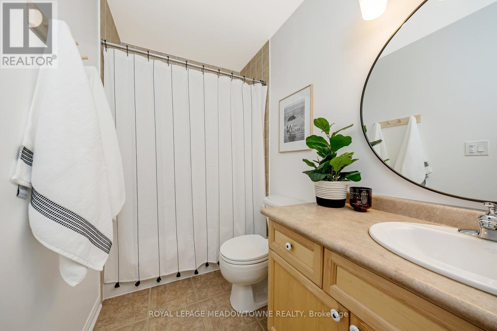 












792 RAYNER COURT

,
Milton,




Ontario
L9T0N8

