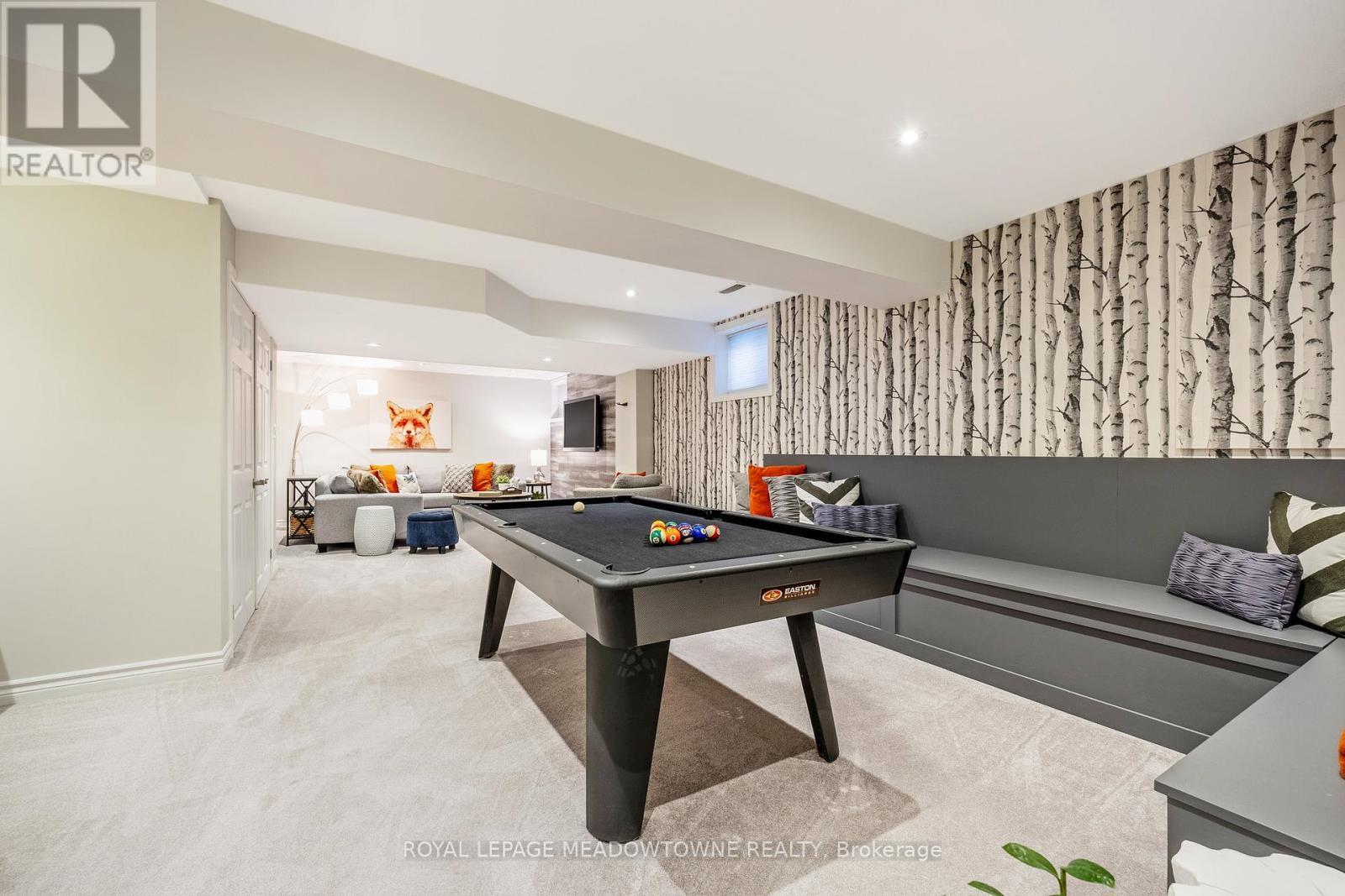 












792 RAYNER COURT

,
Milton,




Ontario
L9T0N8


