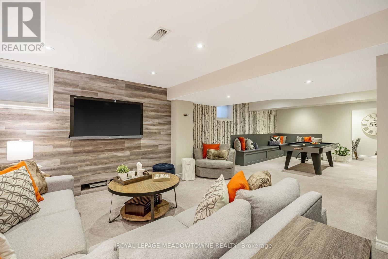 












792 RAYNER COURT

,
Milton,




Ontario
L9T0N8

