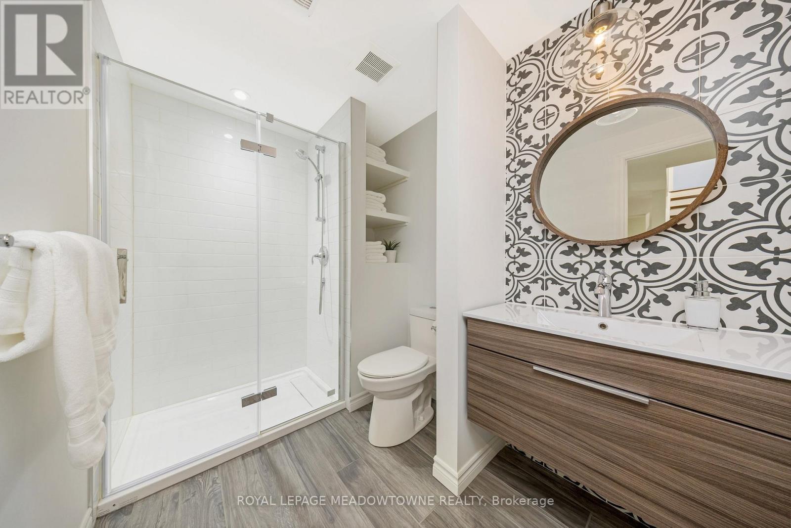












792 RAYNER COURT

,
Milton,




Ontario
L9T0N8

