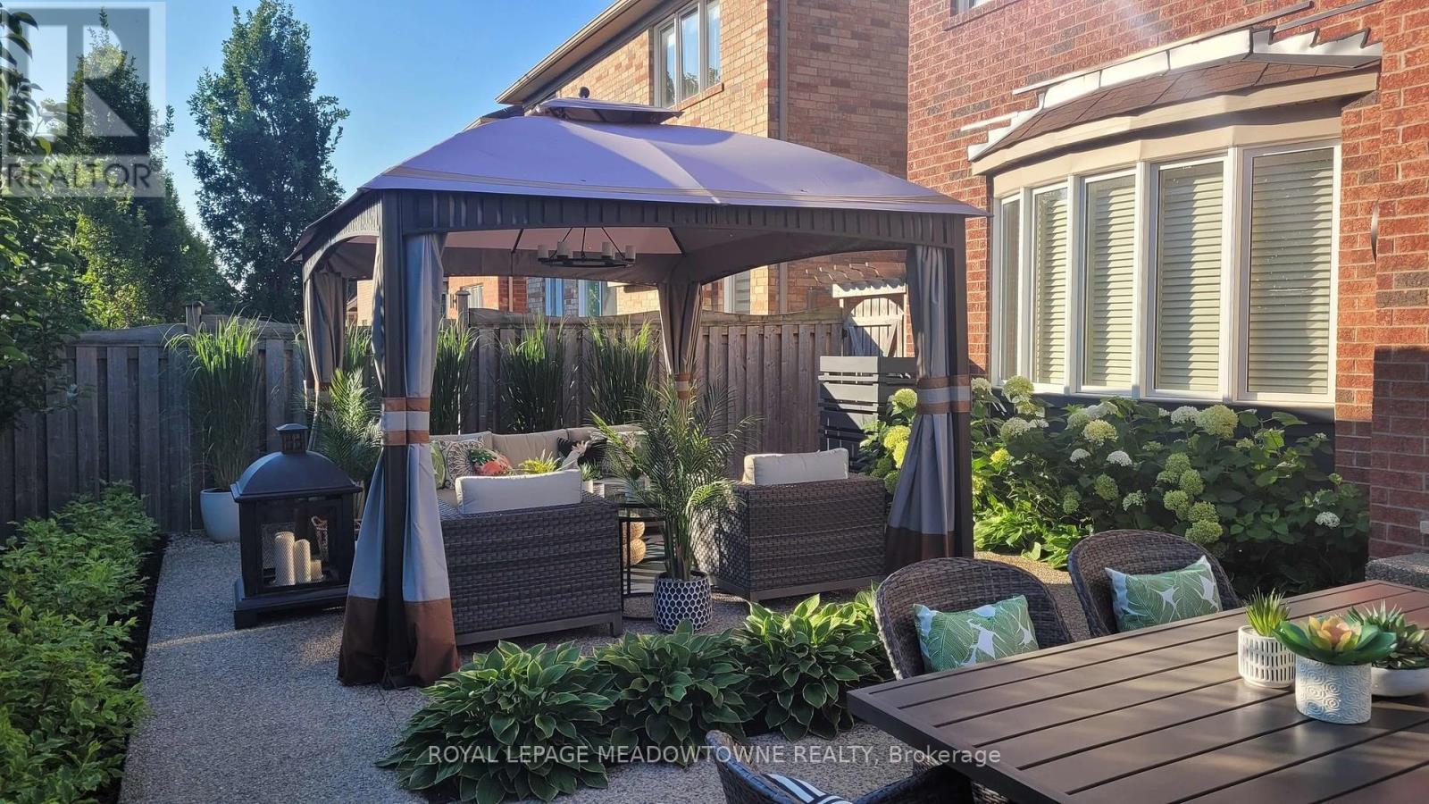 












792 RAYNER COURT

,
Milton,




Ontario
L9T0N8

