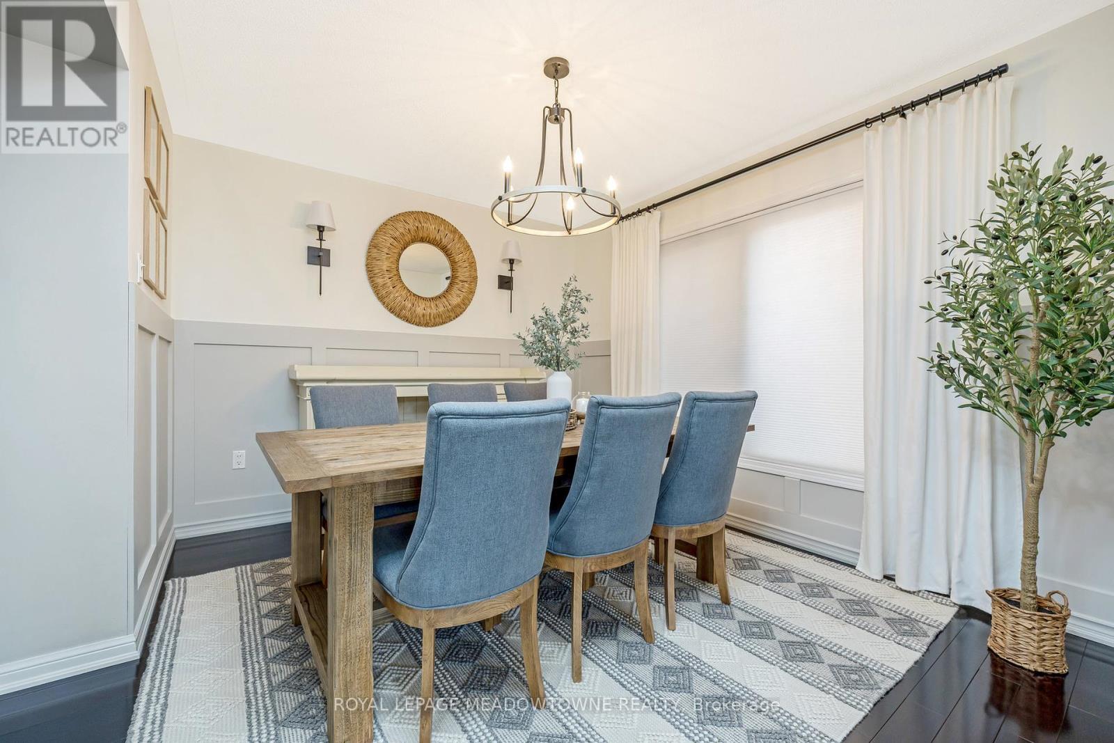 












792 RAYNER COURT

,
Milton,




Ontario
L9T0N8

