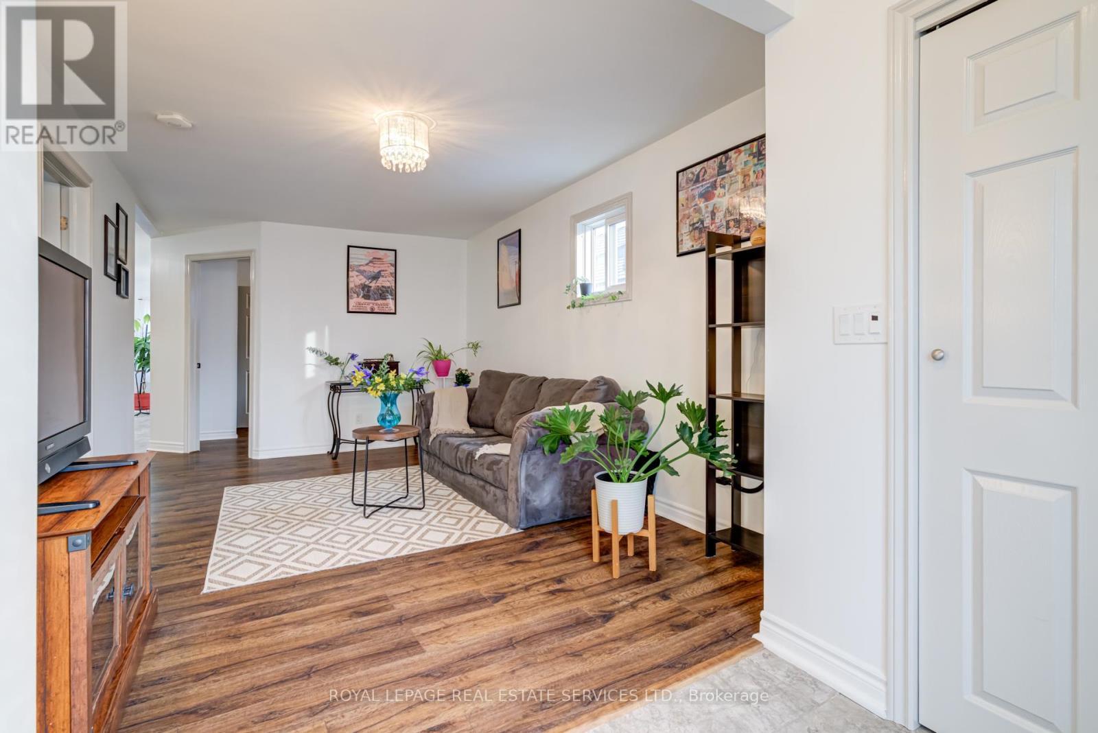 












36 HARMONY AVENUE

,
Hamilton,




Ontario
L8H4X2

