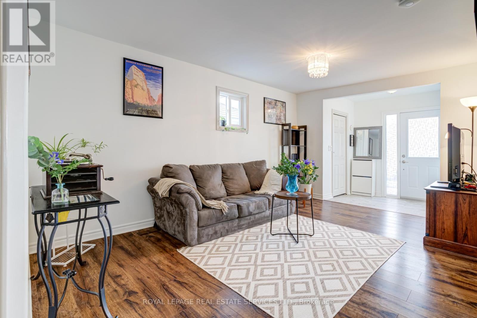 












36 HARMONY AVENUE

,
Hamilton,




Ontario
L8H4X2

