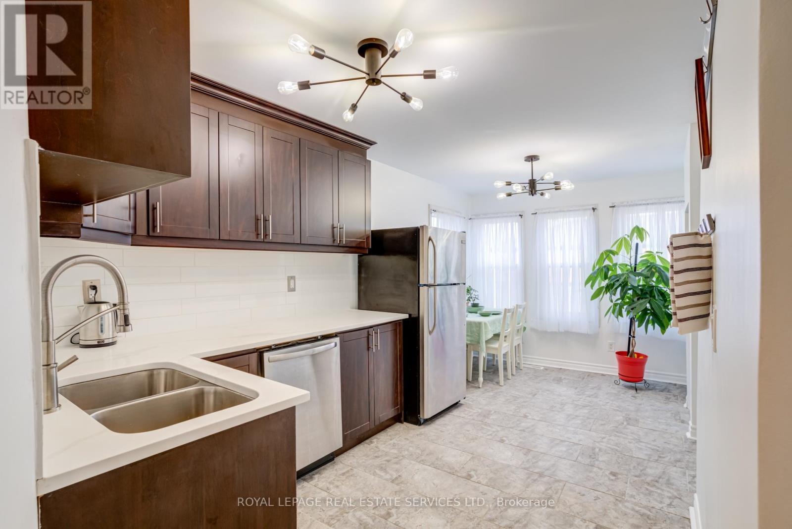 












36 HARMONY AVENUE

,
Hamilton,




Ontario
L8H4X2

