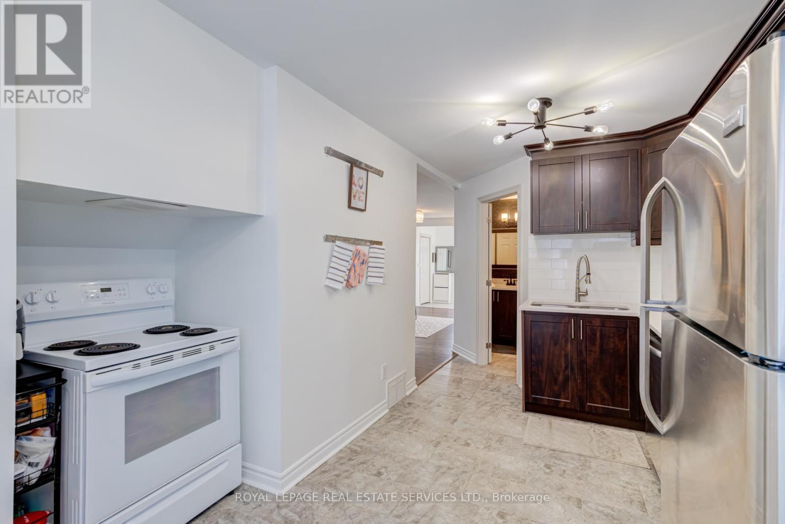 












36 HARMONY AVENUE

,
Hamilton,




Ontario
L8H4X2

