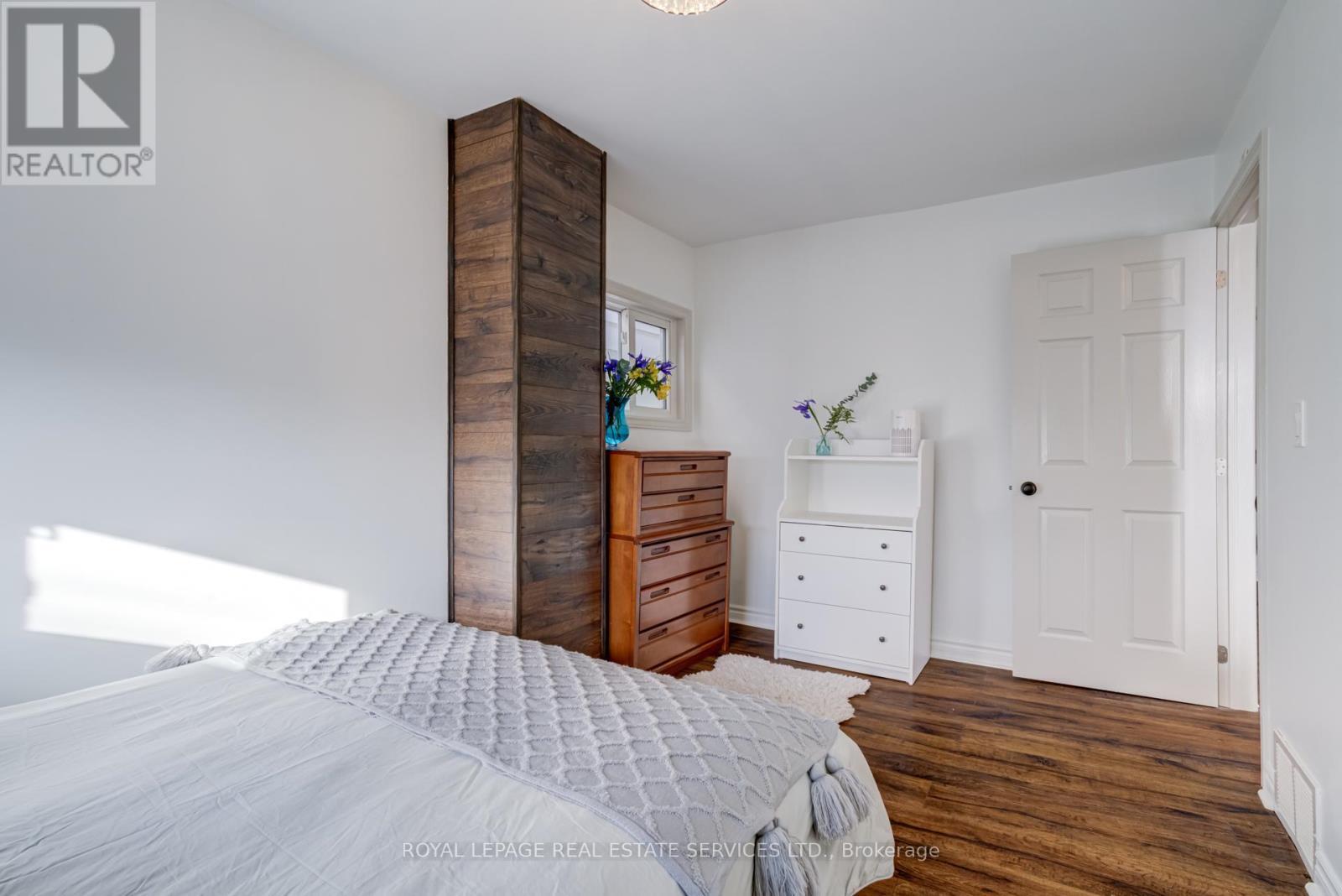 












36 HARMONY AVENUE

,
Hamilton,




Ontario
L8H4X2

