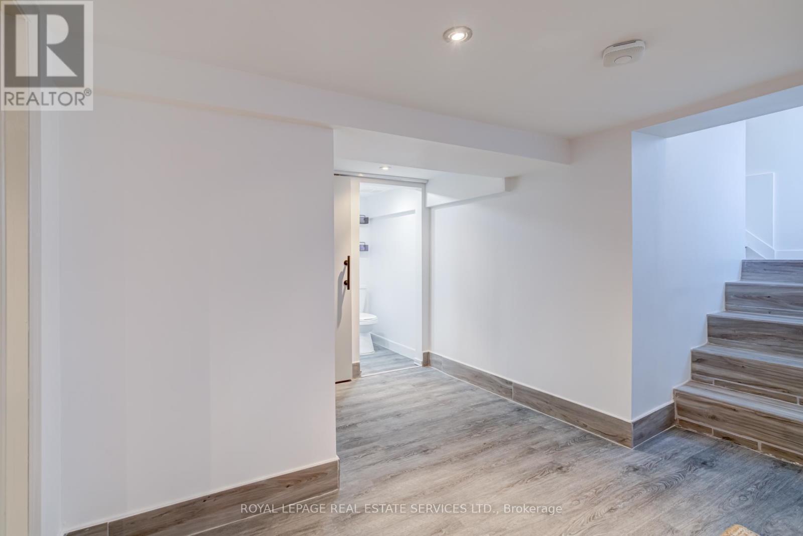












36 HARMONY AVENUE

,
Hamilton,




Ontario
L8H4X2

