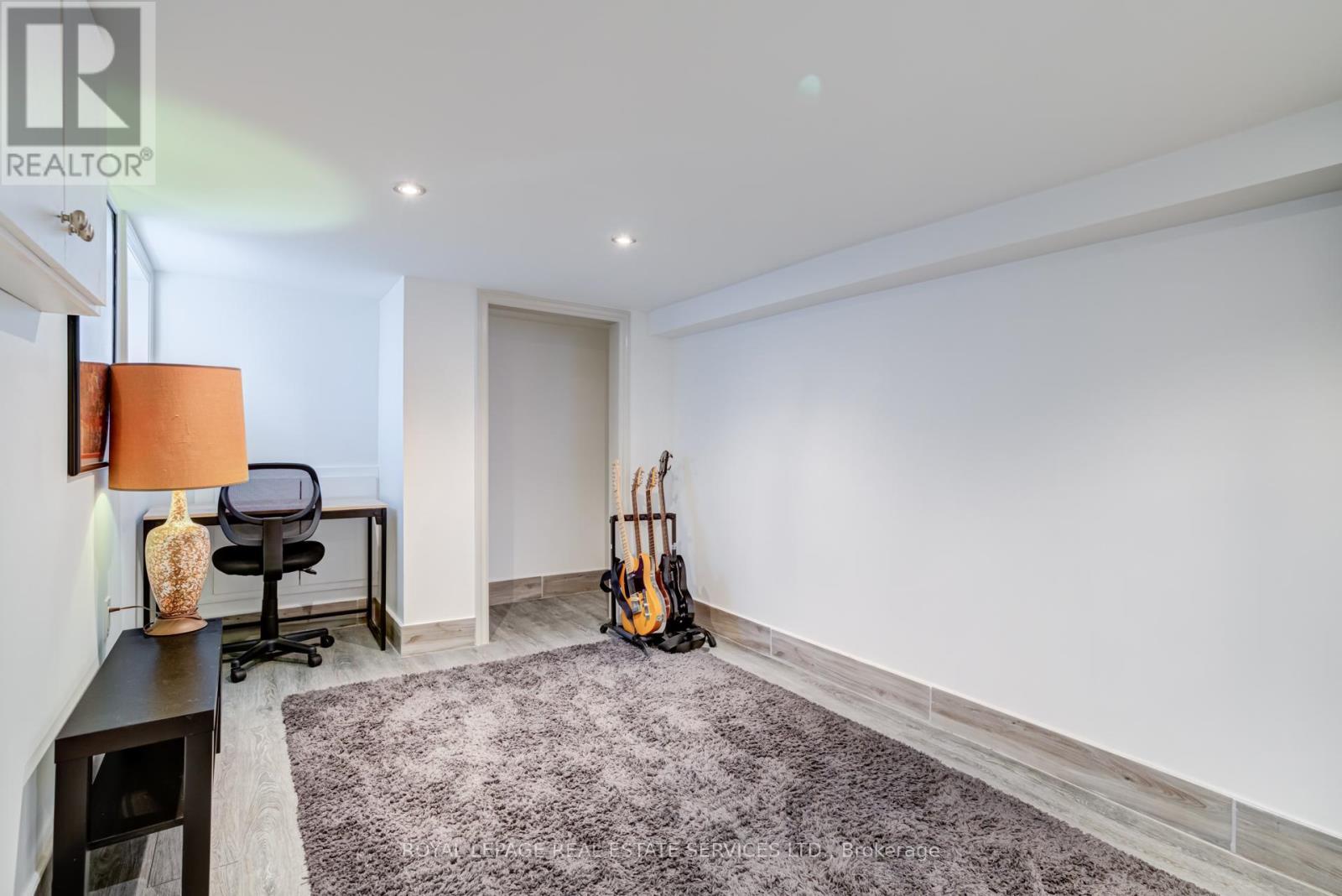 












36 HARMONY AVENUE

,
Hamilton,




Ontario
L8H4X2

