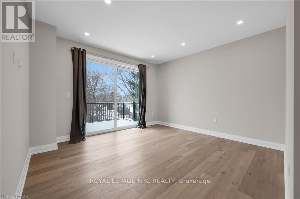 












13 - 1465 STATION STREET

,
Pelham (Fonthill),




Ontario
L0S1E0

