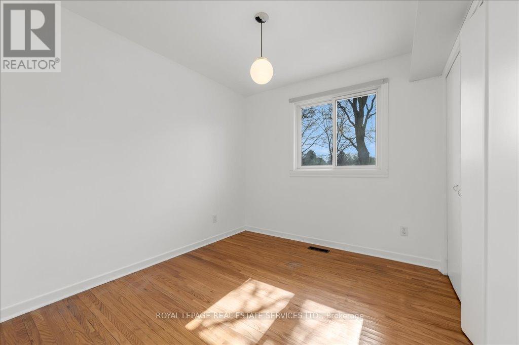 












525 SEYMOUR DRIVE

,
Oakville,




Ontario
L6L3K2

