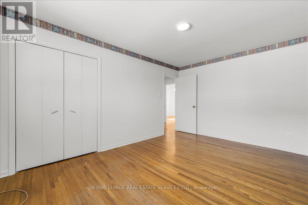 












525 SEYMOUR DRIVE

,
Oakville,




Ontario
L6L3K2

