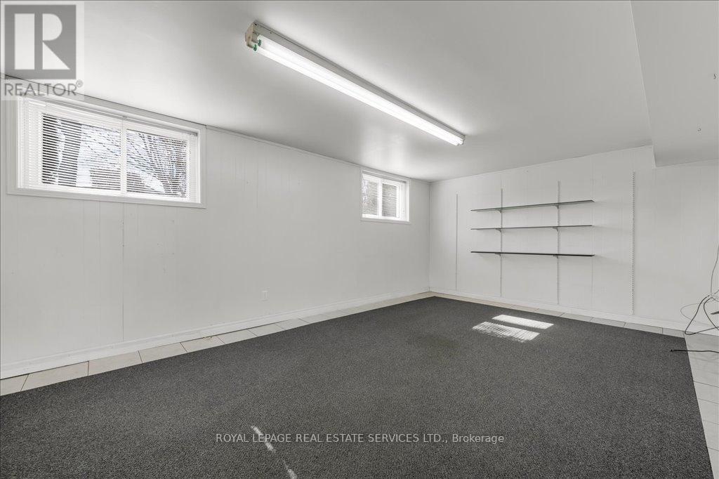 












525 SEYMOUR DRIVE

,
Oakville,




Ontario
L6L3K2

