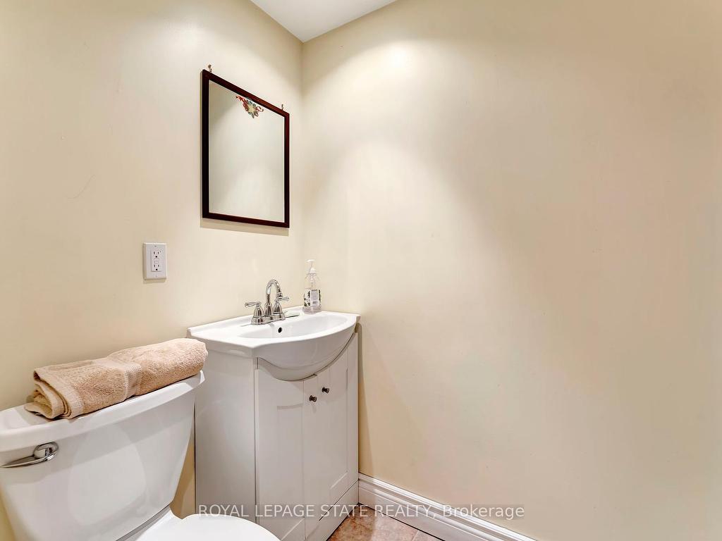 









429


Norrie

Crescent,
Burlington,




ON
L7L 3S4


