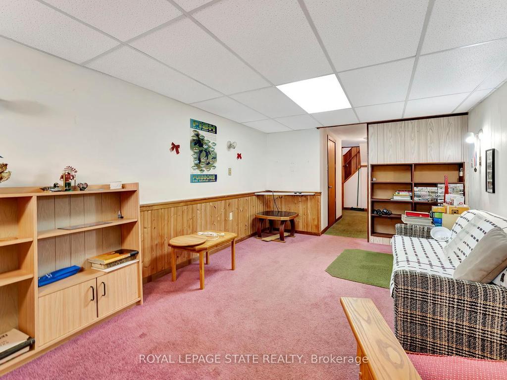 









429


Norrie

Crescent,
Burlington,




ON
L7L 3S4

