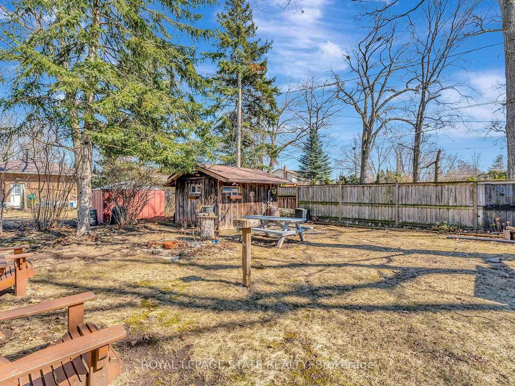 









429


Norrie

Crescent,
Burlington,




ON
L7L 3S4


