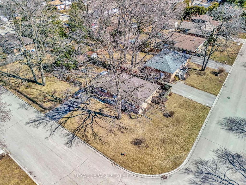 









429


Norrie

Crescent,
Burlington,




ON
L7L 3S4

