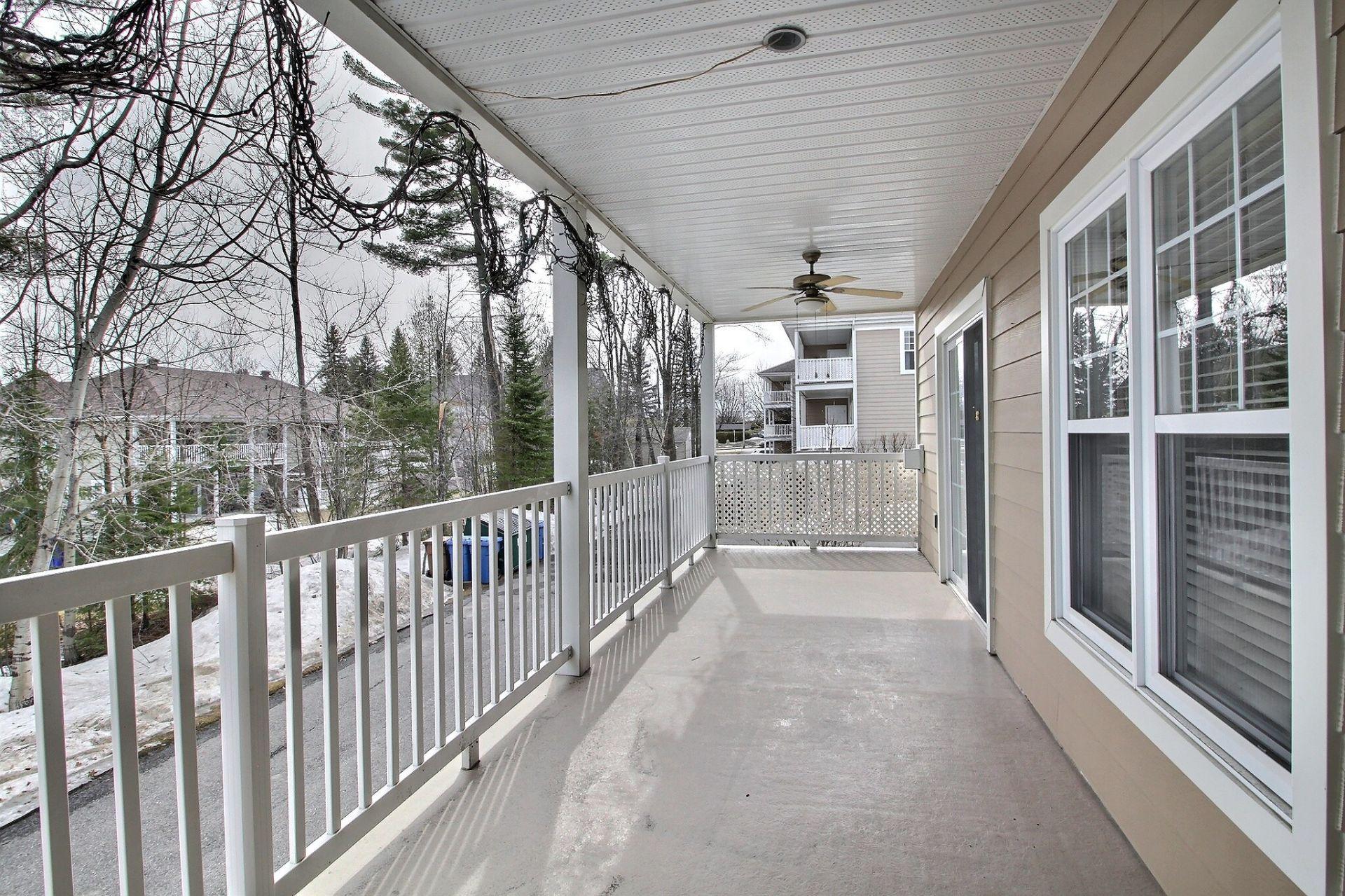 









1084


Rue Champlain

,
Magog,




QC
J1X3X8

