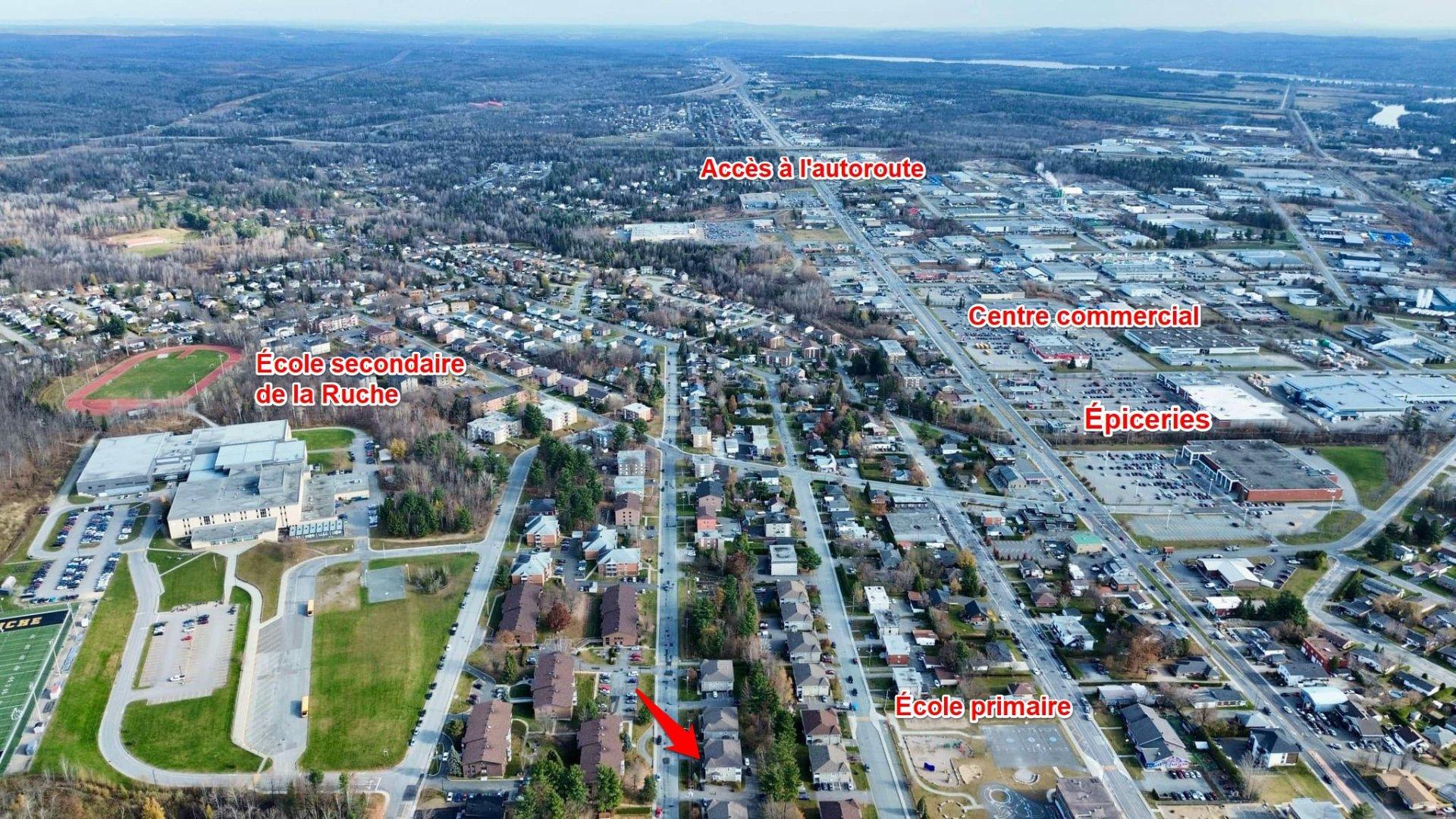









1084


Rue Champlain

,
Magog,




QC
J1X3X8

